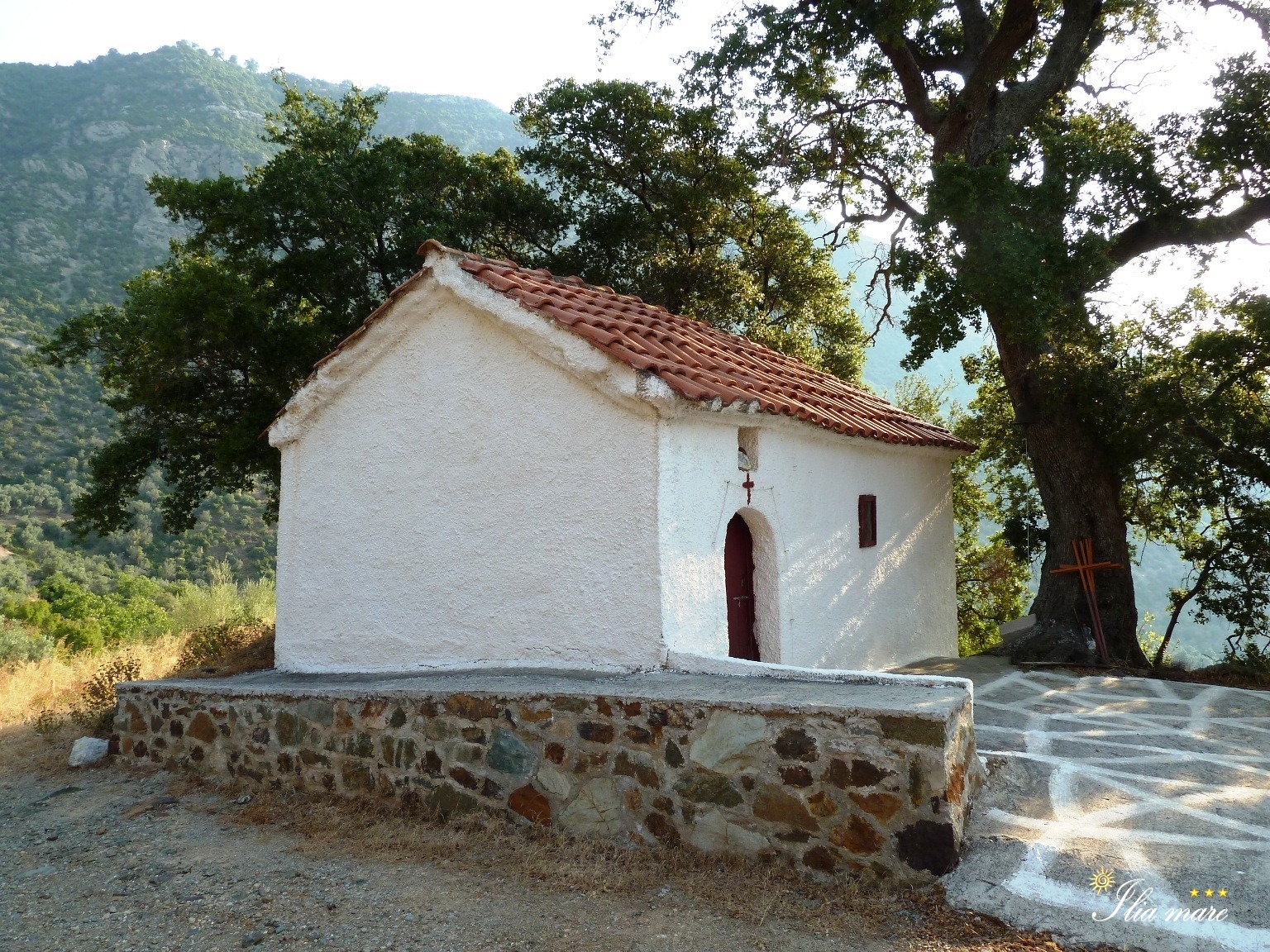 Το χωριό Ηλια Αιδηψού Το χωριό Ηλια Αιδηψού