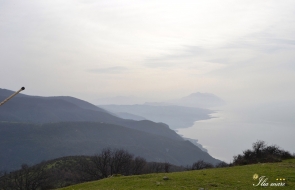 Όρος Τελέθριο κορυφή Γυμνό, μπροστά μας η Ροβιές κ το Όρος